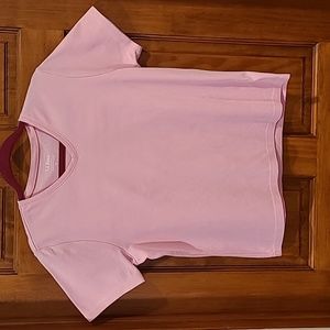 L. L Bean Women's V-neck T-shirt Sz M